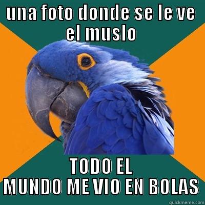 Emma y el facebook - UNA FOTO DONDE SE LE VE EL MUSLO TODO EL MUNDO ME VIO EN BOLAS Paranoid Parrot