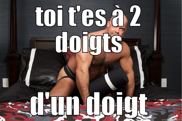 TOI T'ES À 2 DOIGTS D'UN DOIGT Gorilla Man