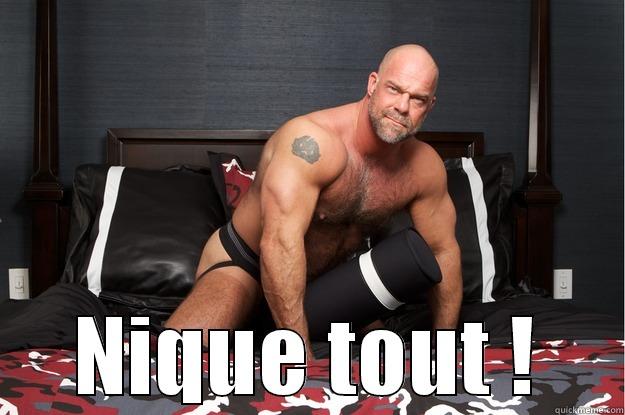  NIQUE TOUT ! Gorilla Man