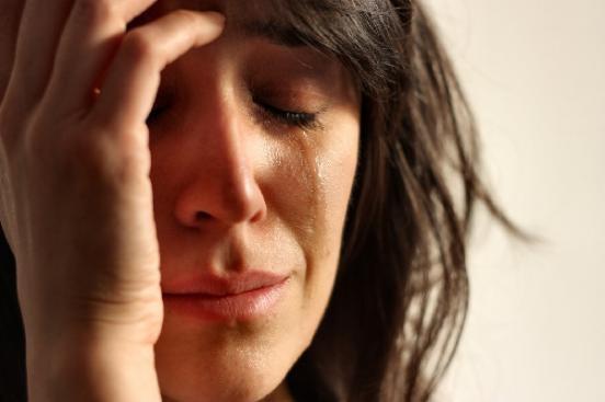 MY PHONE IS SHOWING SIGNS OF ITS PLANNED OBSOLESCENCE First World Problems