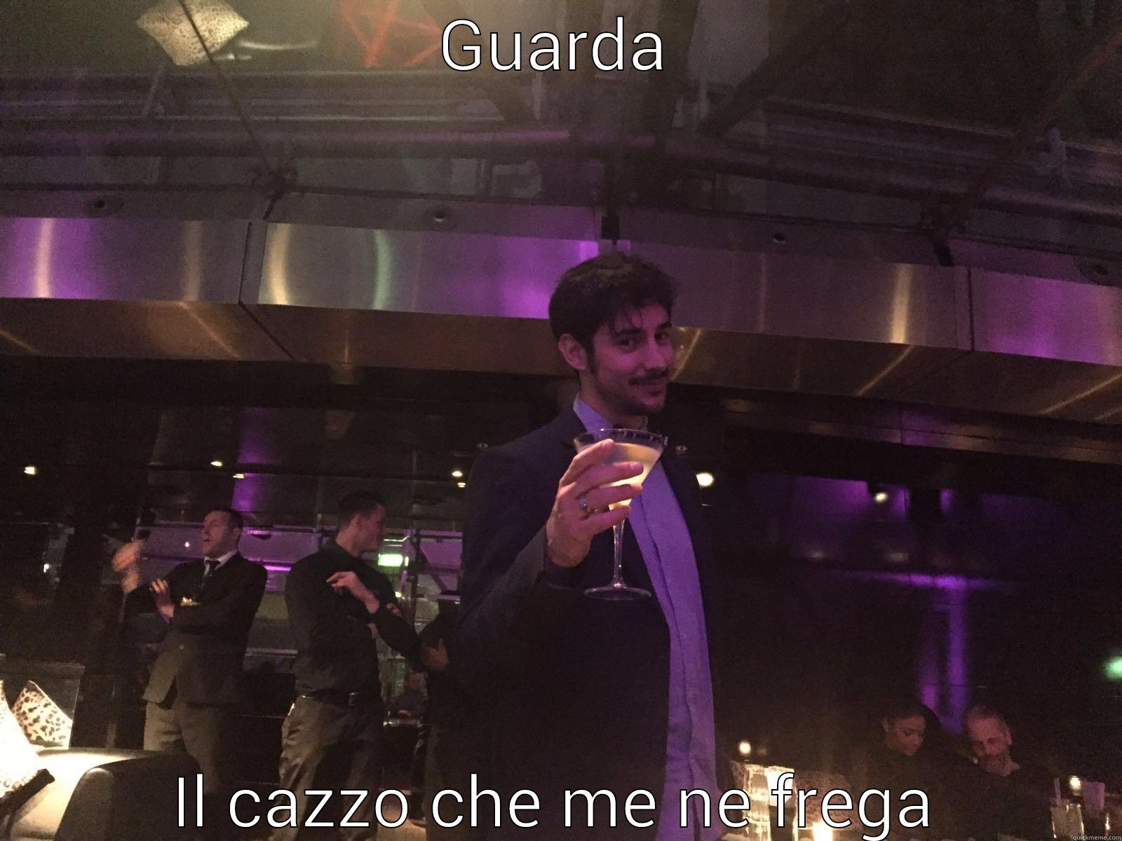 GUARDA IL CAZZO CHE ME NE FREGA Misc
