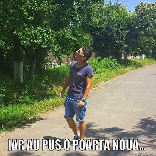  IAR AU PUS O POARTA NOUA... Misc