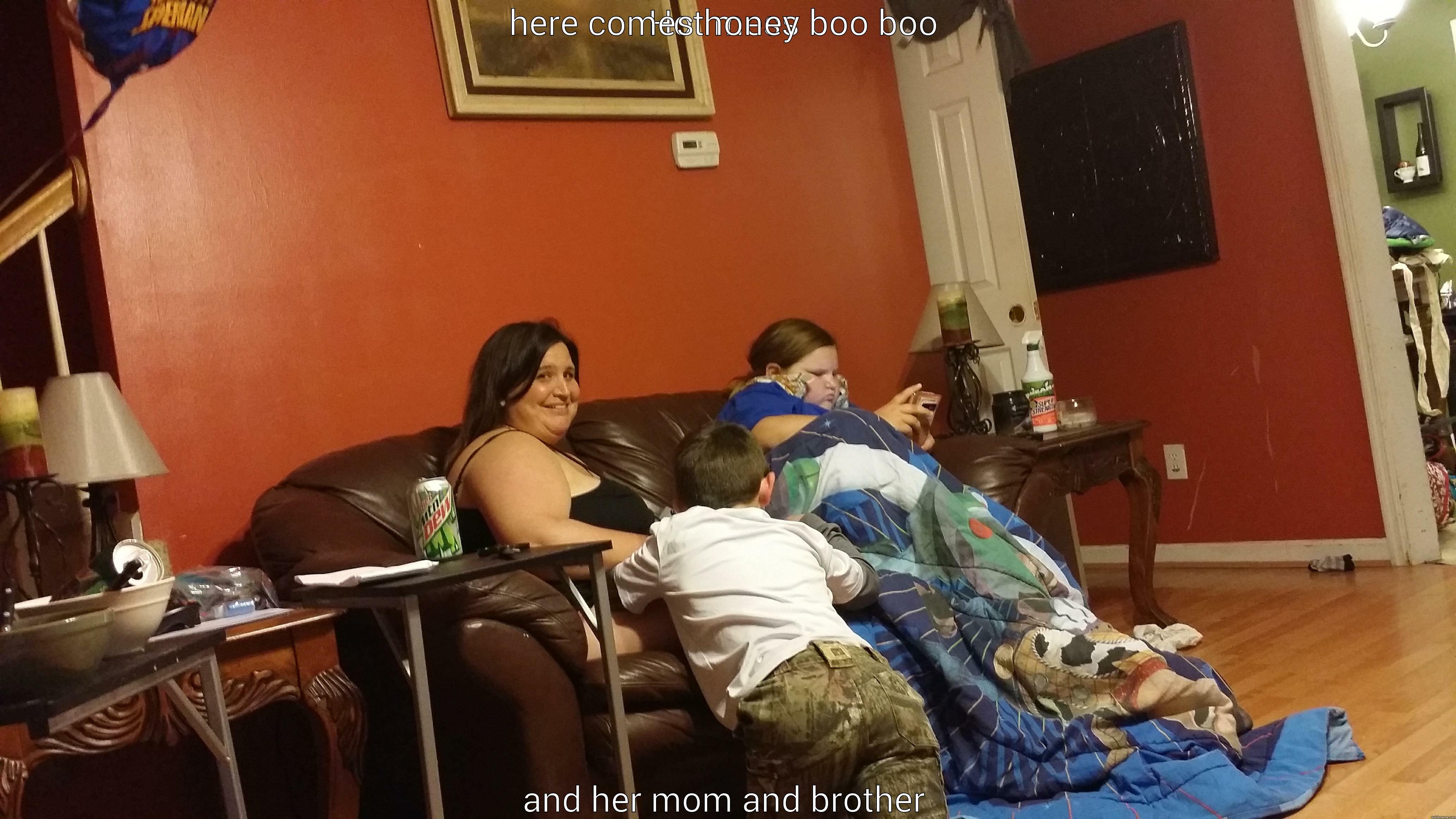 HERE COMES HONEY BOO BOO AND HER MOM AND BROTHER Misc