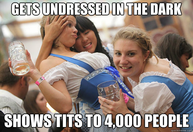 gets undressed in the dark shows tits to 4,000 people  