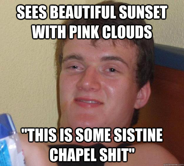 Sees beautiful sunset with pink clouds 