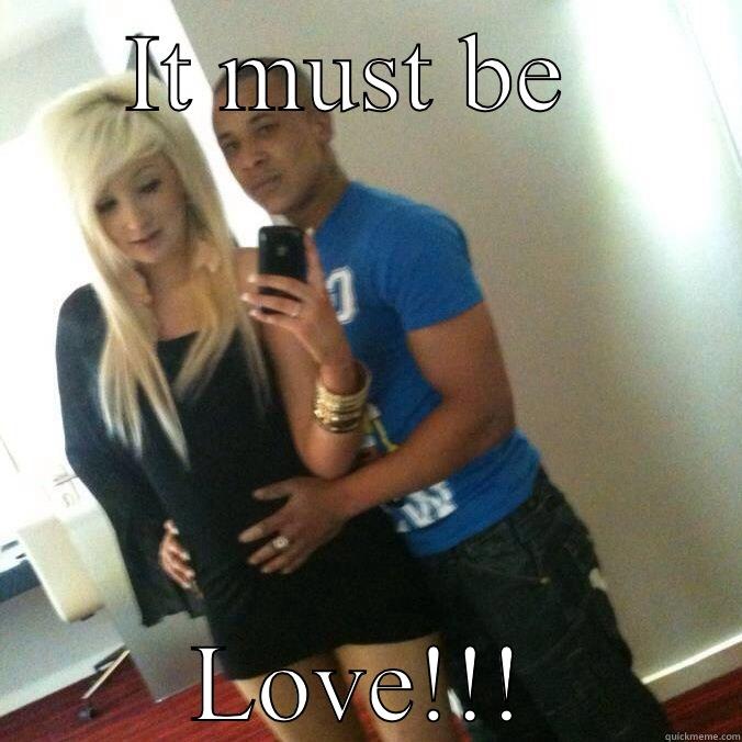 Pum pum punarnie - IT MUST BE  LOVE!!! Misc