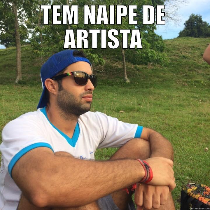TEM NAIPE DE ARTISTA  Misc