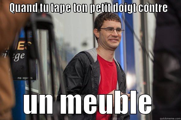 QUAND TU TAPE TON PETIT DOIGT CONTRE  UN MEUBLE Socially Awkward Penguin