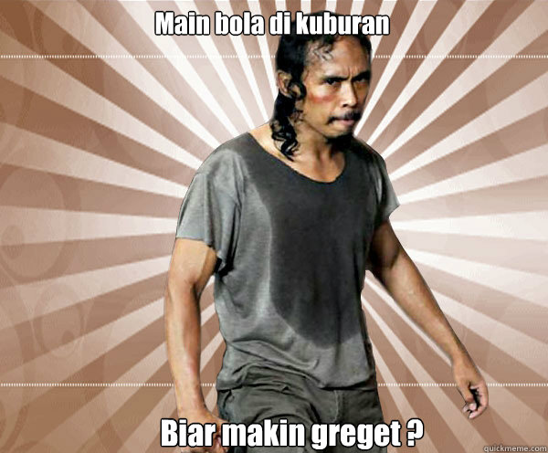 Main bola di kuburan Biar makin greget ?  maddog goes to probolinggo