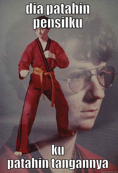 DIA PATAHIN PENSILKU KU PATAHIN TANGANNYA Karate Kyle