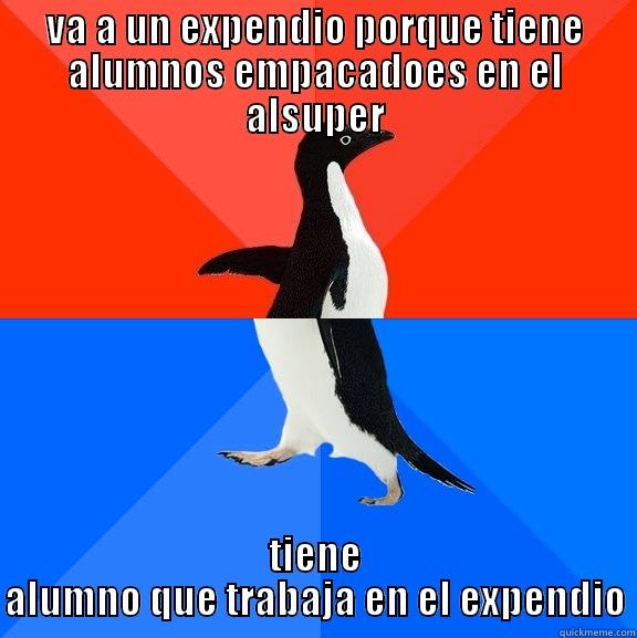 Profes comprando cerveza - VA A UN EXPENDIO PORQUE TIENE ALUMNOS EMPACADOES EN EL ALSUPER TIENE ALUMNO QUE TRABAJA EN EL EXPENDIO Socially Awesome Awkward Penguin