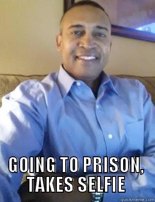 Patrick Cannon -  GOING TO PRISON, TAKES SELFIE Misc